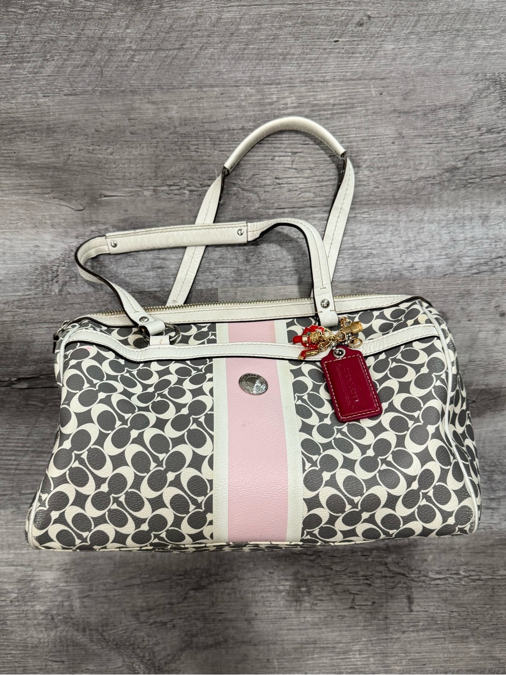 coach chelsea stripped shoulder bag